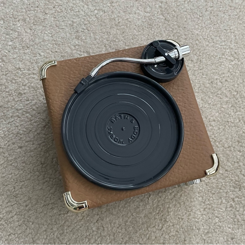 Bath & Body Works Record Player 3-Wick Candle Holder Pedestal - Picture 7 of 16
